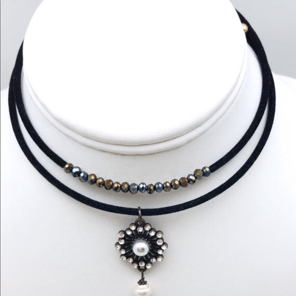 Mixed Metallic Beads on Black Velvet Memory Wire - Picture 2 of 6